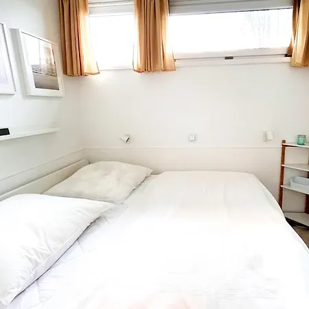 Mimibeach Mit Umzaeuntem Grundstueck