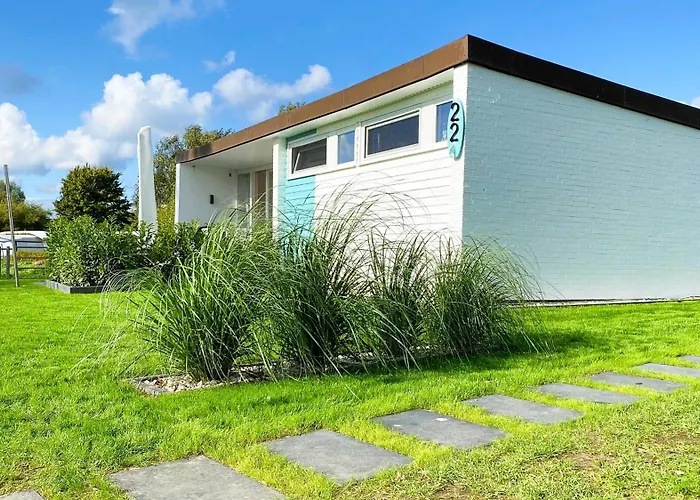 Vakantiehuis Mimibeach Mit Umzaeuntem Grundstueck Scharbeutz